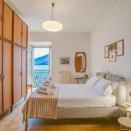 Guesthost - Lovely Lakeview Flat In דונגו